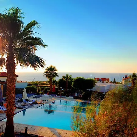 The Forest Golf Penthouse With Real Mountain&seaviews Agios Amvrosios (Kyrenia)